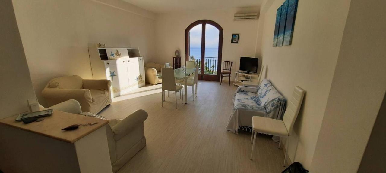 Appartamento Taormina Giardini-Naxos Exterior photo